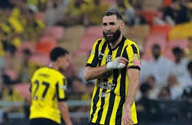 曼城替补席依然豪华