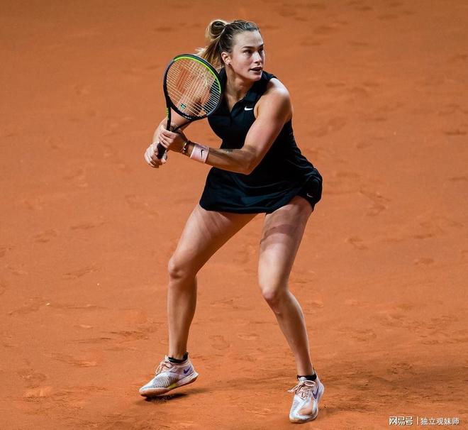 突然伺机而 突然伺机而