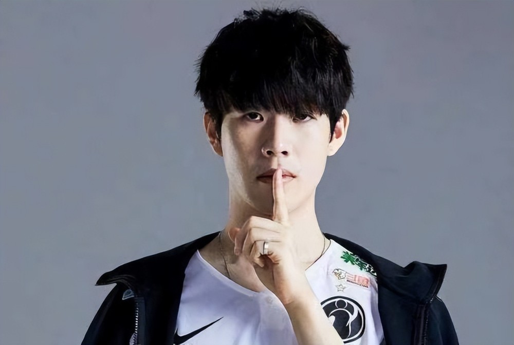 马丁内斯 马丁内斯